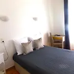 Du Hotel 2*