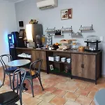 Ξενοδοχείο Du 2*