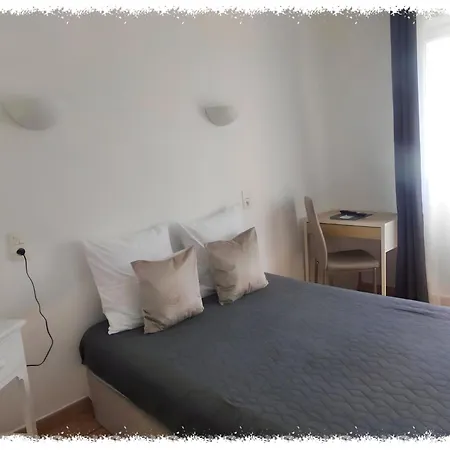 Du Hotel