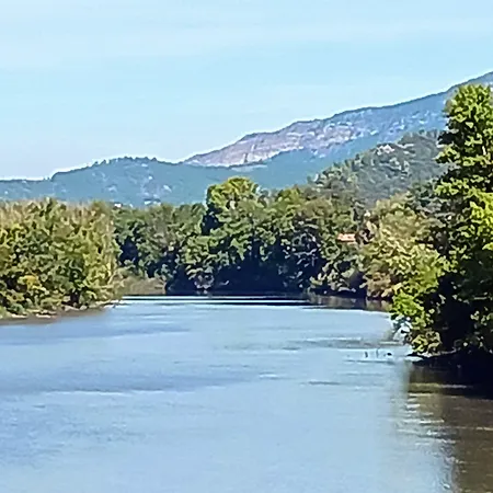 Du 2* Château-Arnoux