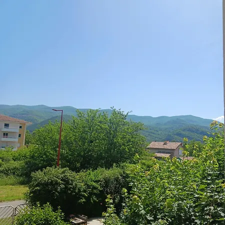 Du 2* Château-Arnoux